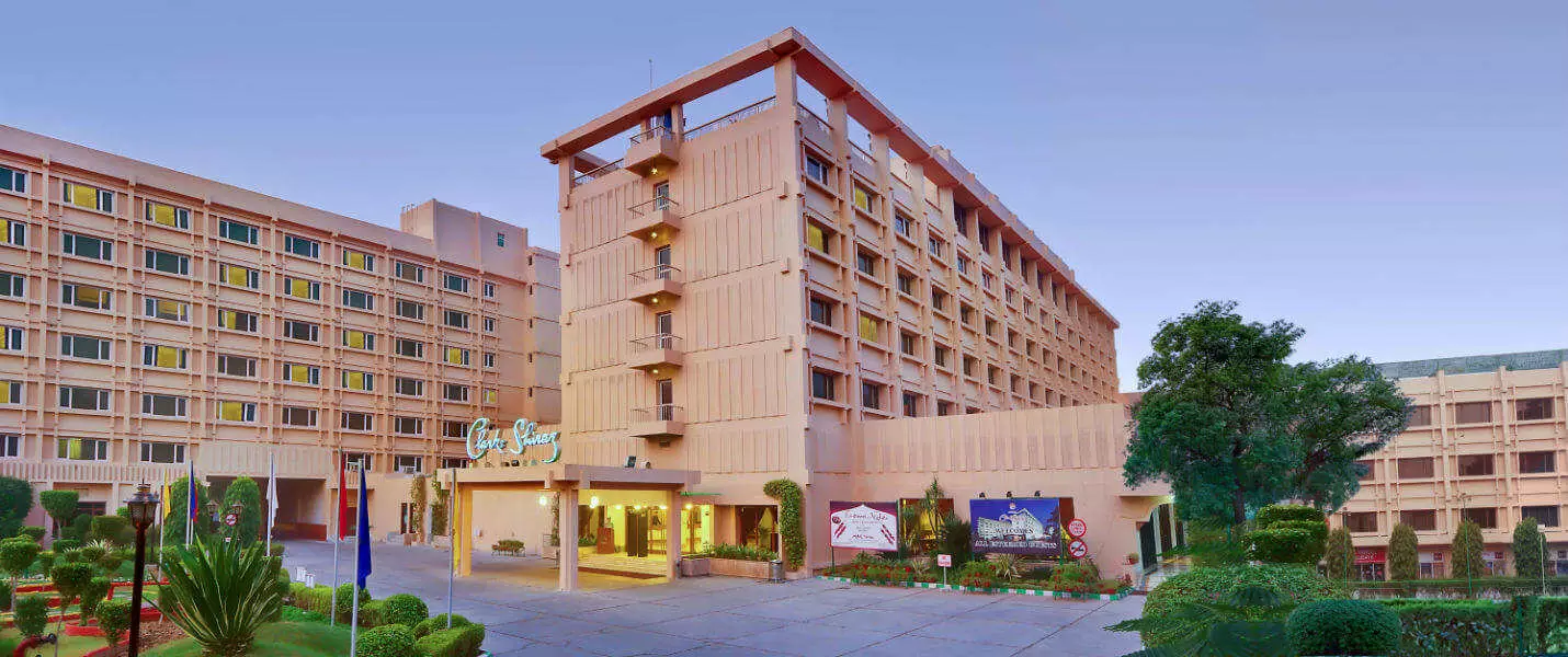 هتل کلارکس شیراز آگرا